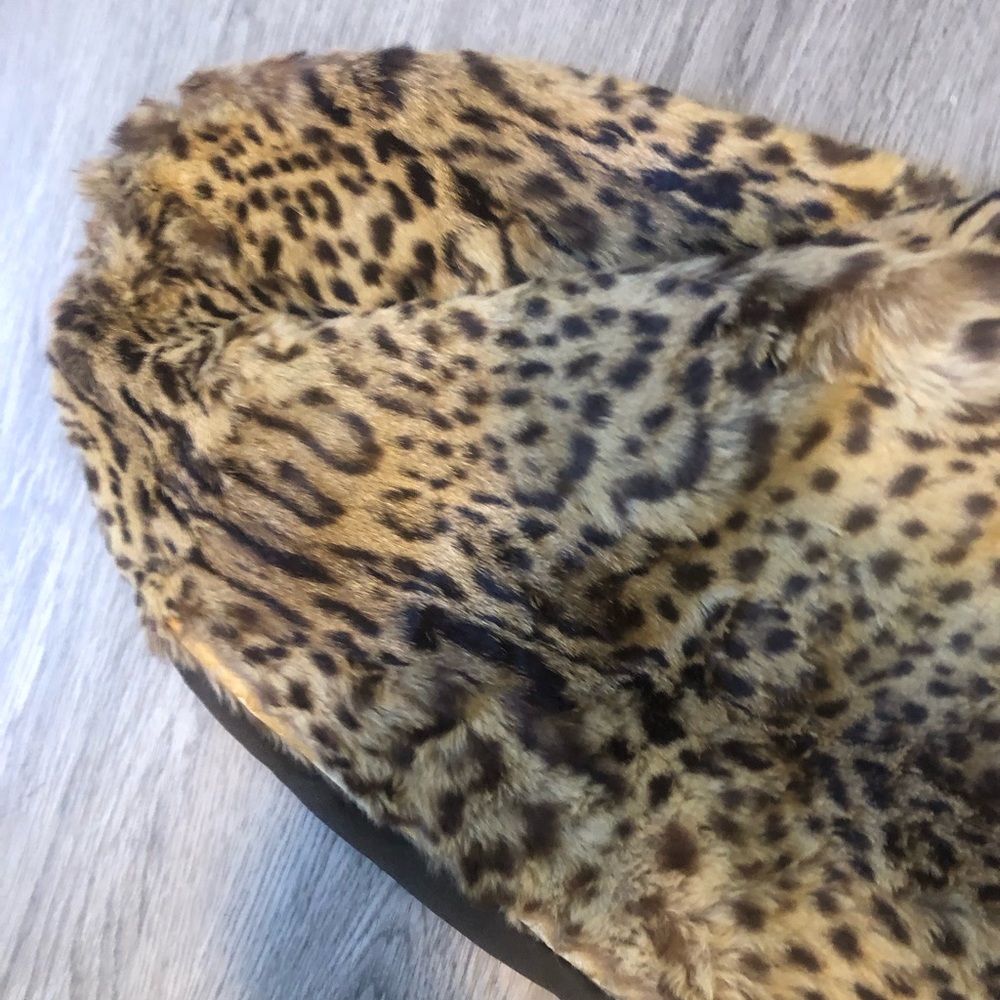 Real Leopard Fur Scarf - Golden Brown - Picture 5 of 10